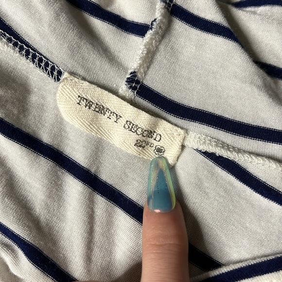 Twenty Second Anchor hoodie tank top - Picture 3 of 3